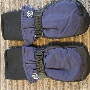 NWOT winter waterproof mitten